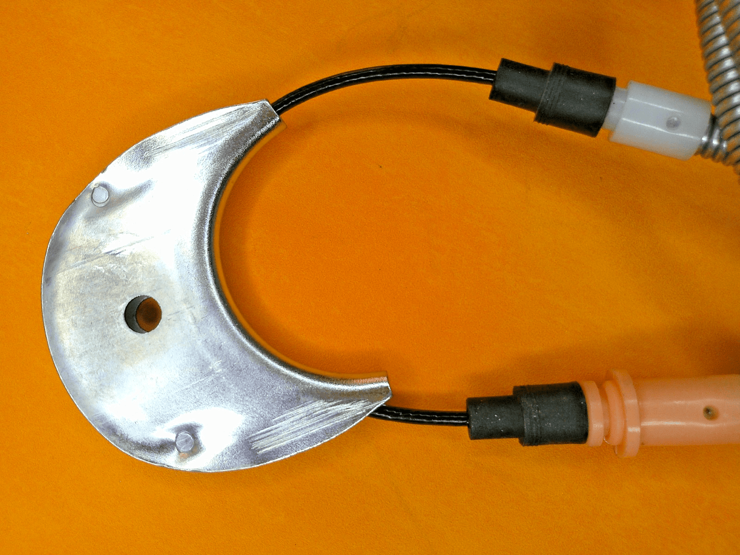 FORD ORION MK2 1100 1300 1600 1800 (1986 -1990) REAR HANDBRAKE CABLE "No ABS" - Vroom Classics