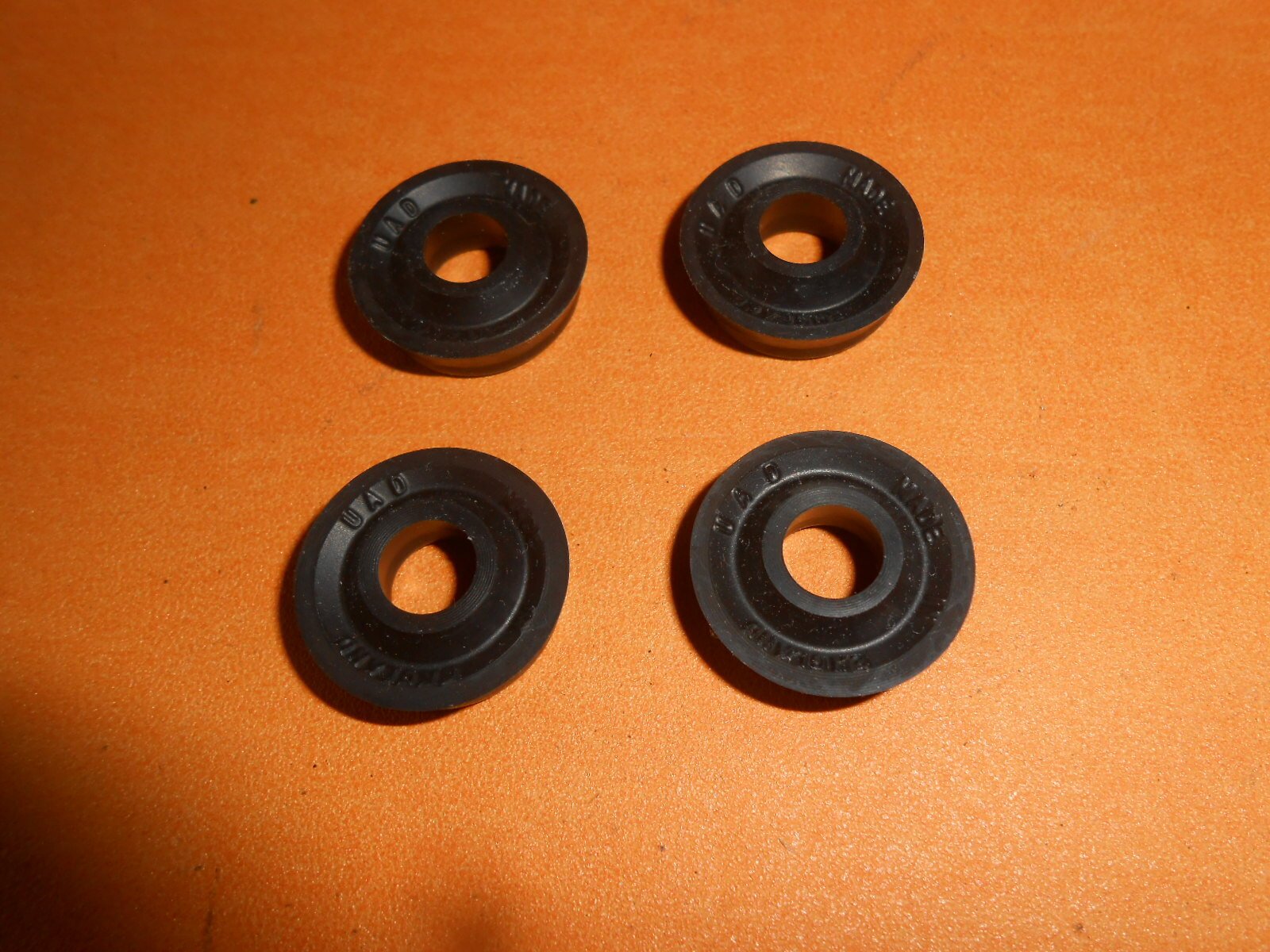 FORD POPULAR 100E (1958 on) FRONT BRAKE CYLINDER PISTON SEALS x4 - 3/4" bore - Vroom Classics