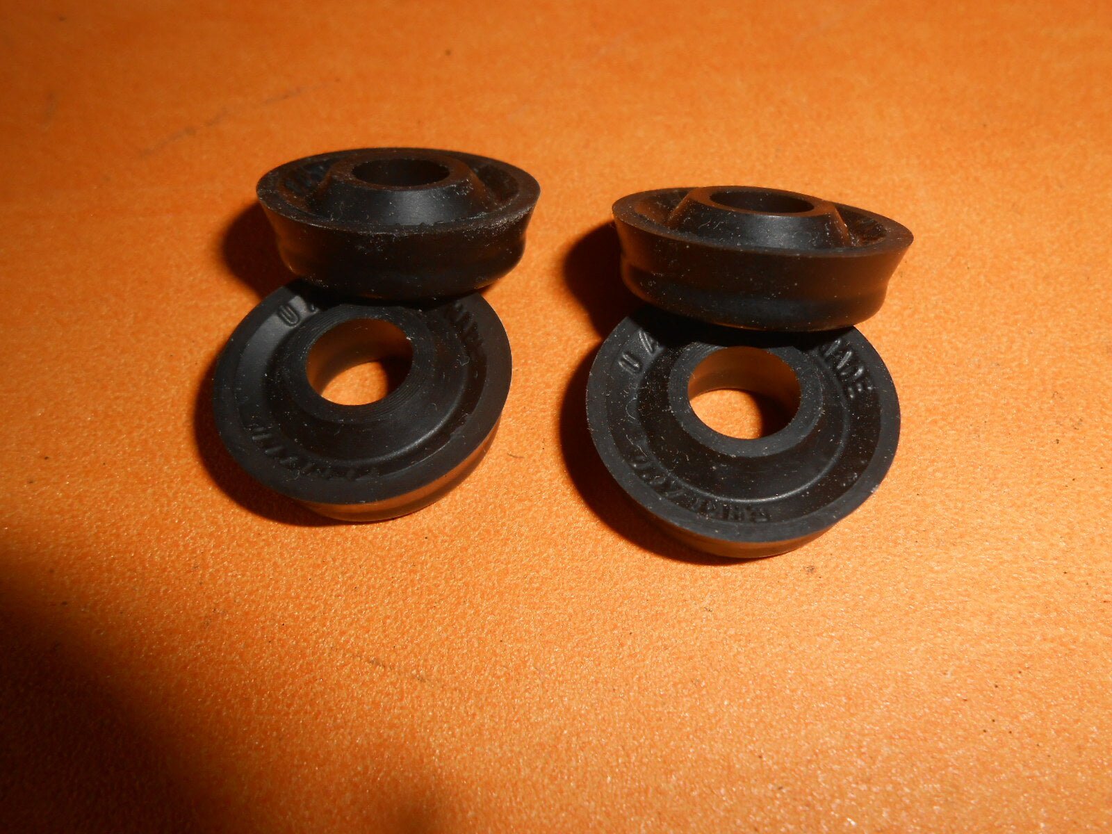 FORD POPULAR 100E (1958 on) FRONT BRAKE CYLINDER PISTON SEALS x4 - 3/4" bore - Vroom Classics