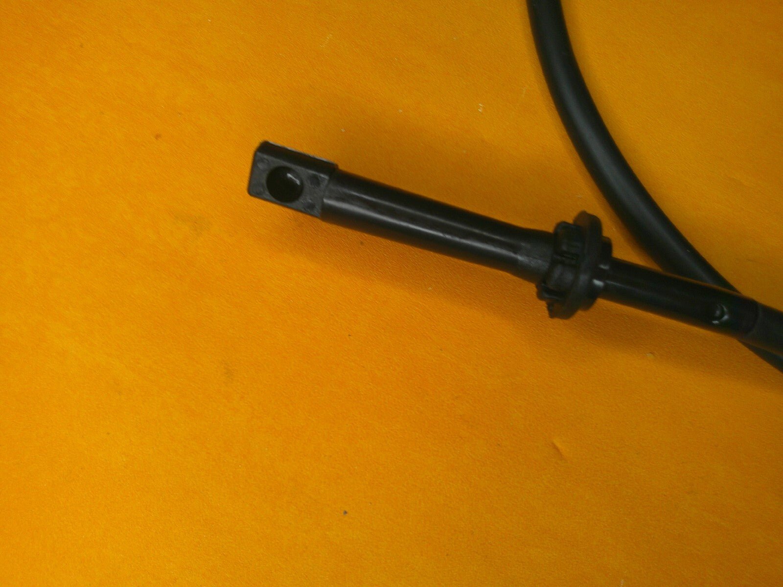 FORD SIERRA 2.8 (1982 - 86) NEW THROTTLE CABLE - Genuine Borg & Beck - Vroom Classics