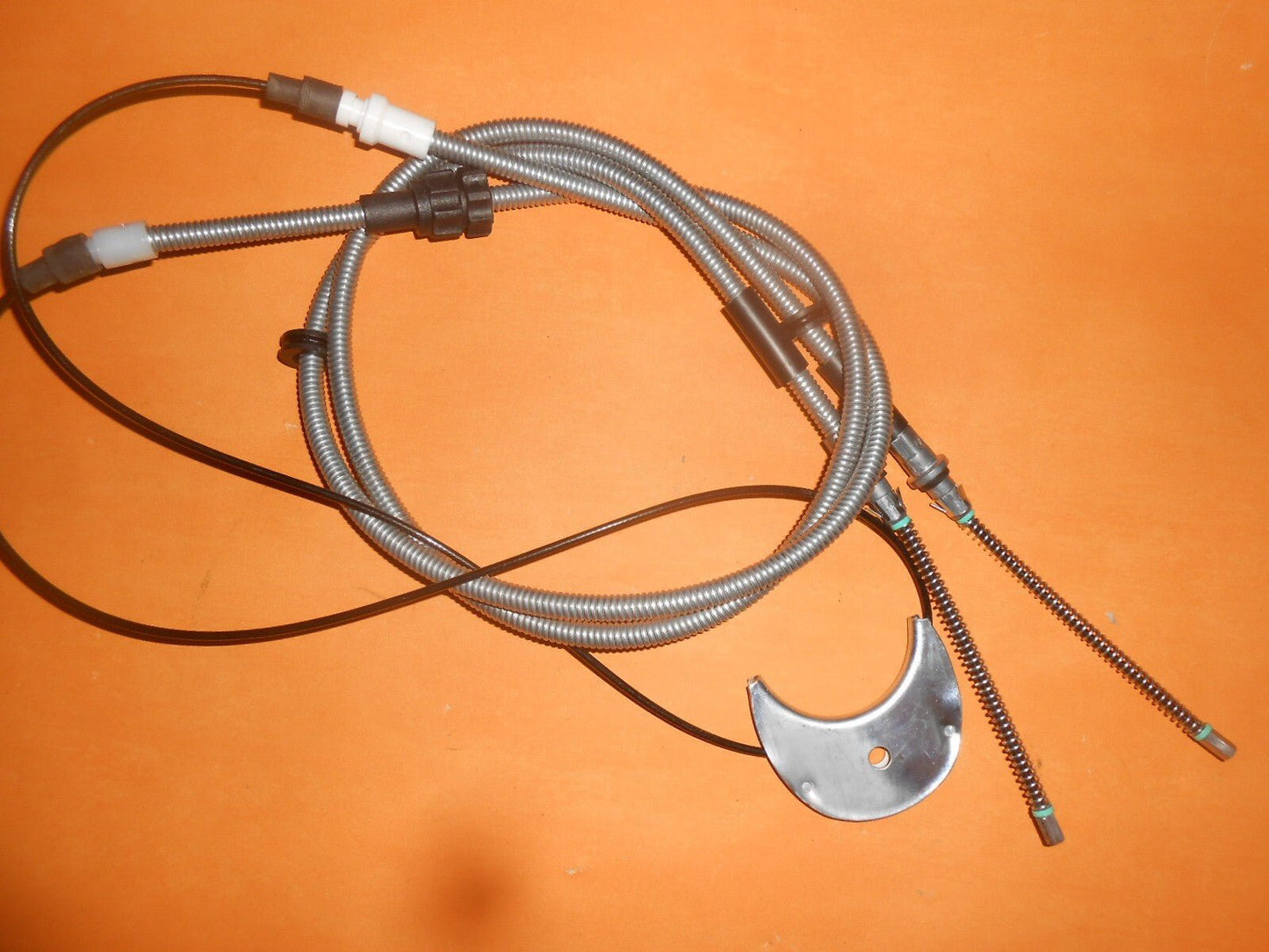 FORD SIERRA SAPPHIRE with rear drums(1982 - 93)REAR HAND BRAKE CABLE - BORG & BECK - Vroom Classics