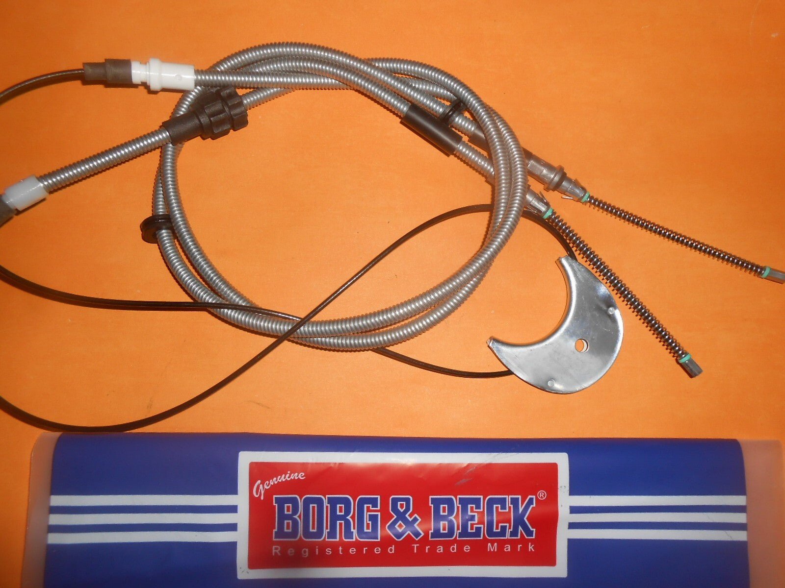 FORD SIERRA SAPPHIRE with rear drums(1982 - 93)REAR HAND BRAKE CABLE - BORG & BECK - Vroom Classics
