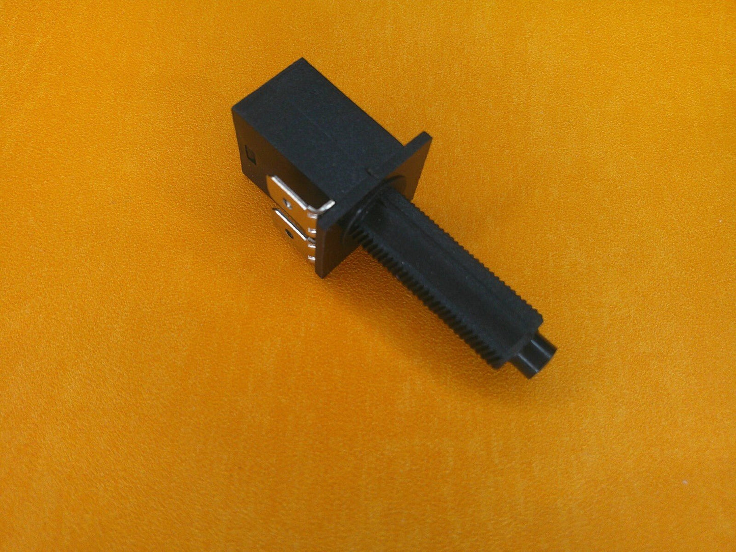 FORD TRANSIT (1986 - 2006) NEW BRAKE LIGHT SWITCH - Vroom Classics