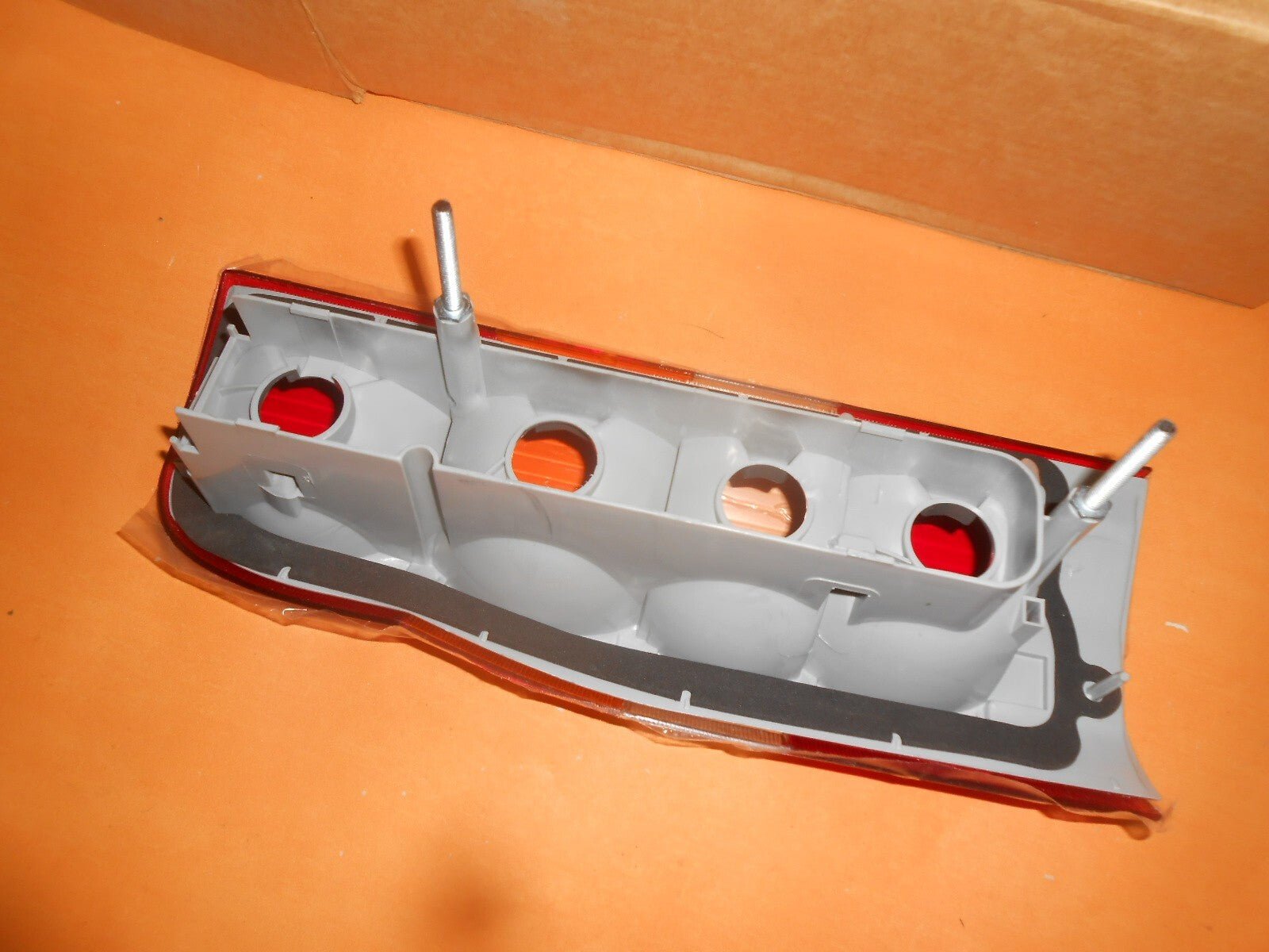 FORD TRANSIT (2000 - 2006) DRIVERS SIDE O/S REAR LIGHT UNIT - Vroom Classics