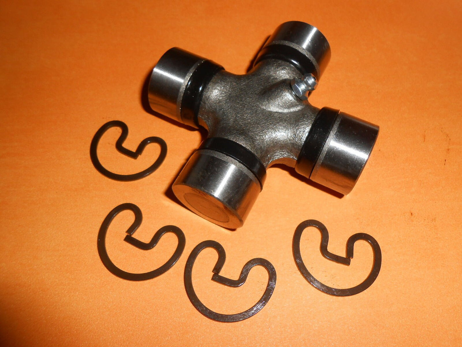 Ford Transit Mk1 LWB (1965-77) Circlip type PROPSHAFT UNIVERSAL JOINT-QL2104 - Vroom Classics