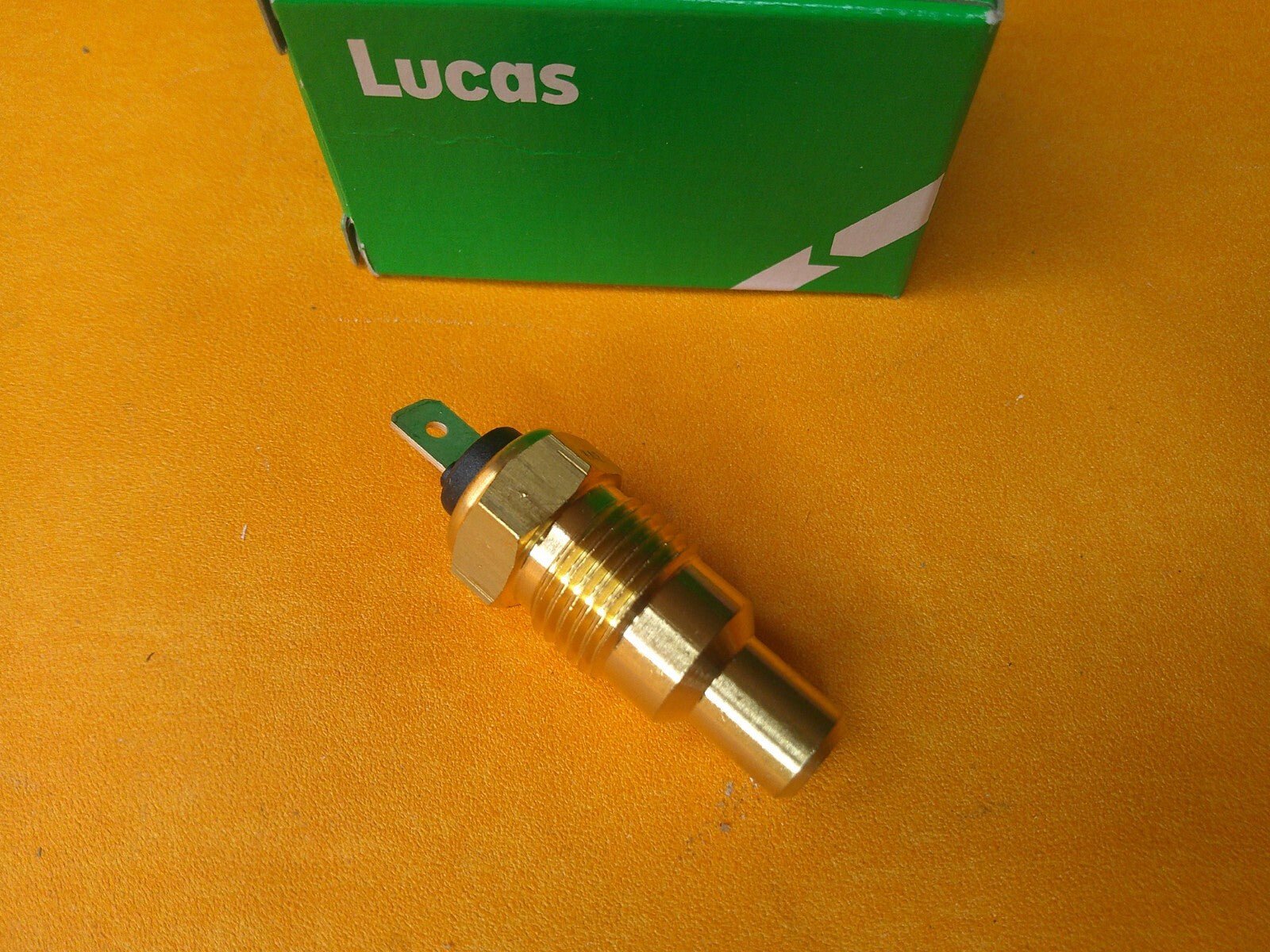 FORD ZEPHYR ZODIAC Mk2 (1956 - 62) NEW TEMPERATURE SENDER TRANSMITTER - Vroom Classics