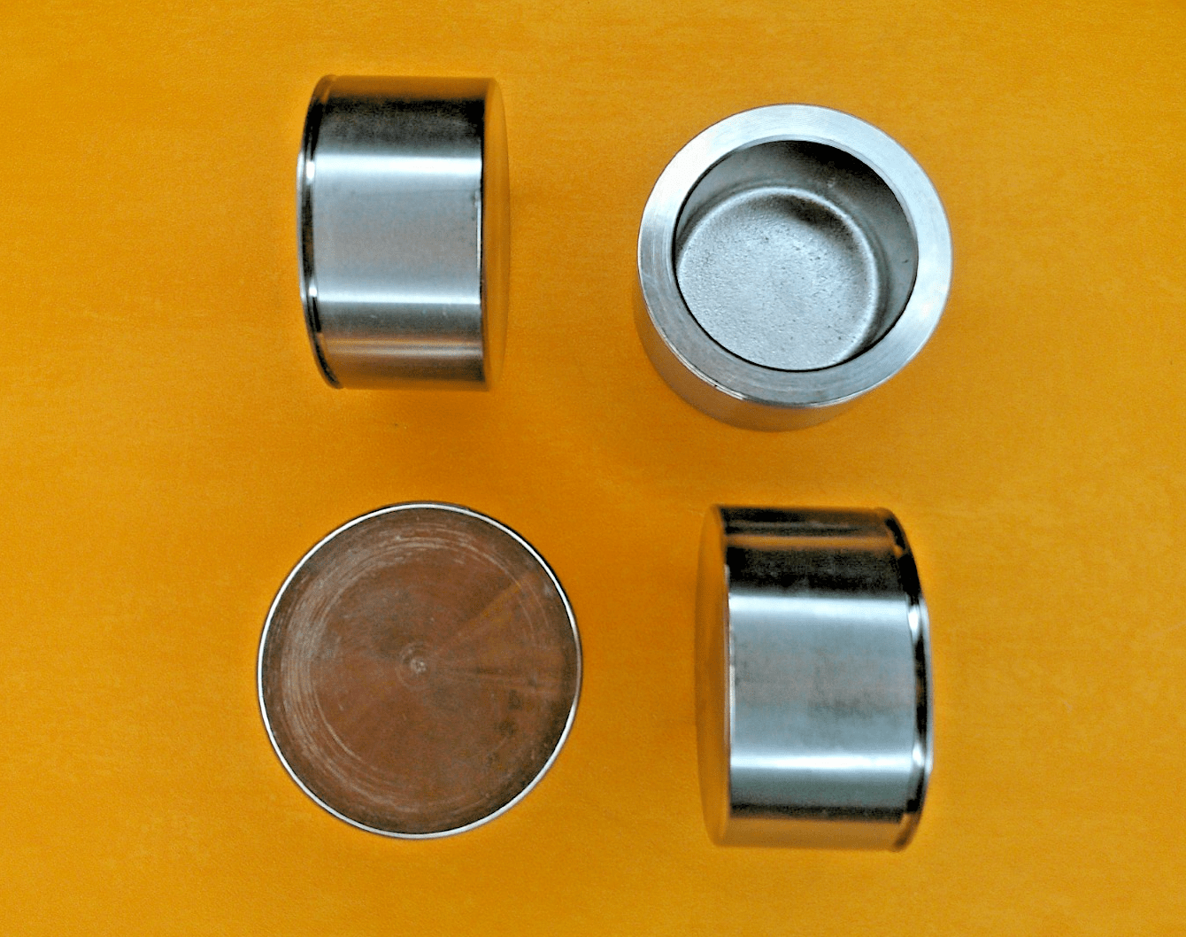 FORD ZEPHYR ZODIAC Mk2 (1960-62) BRAKE CALIPER PISTONS & REPAIR KIT -axle set - Vroom Classics