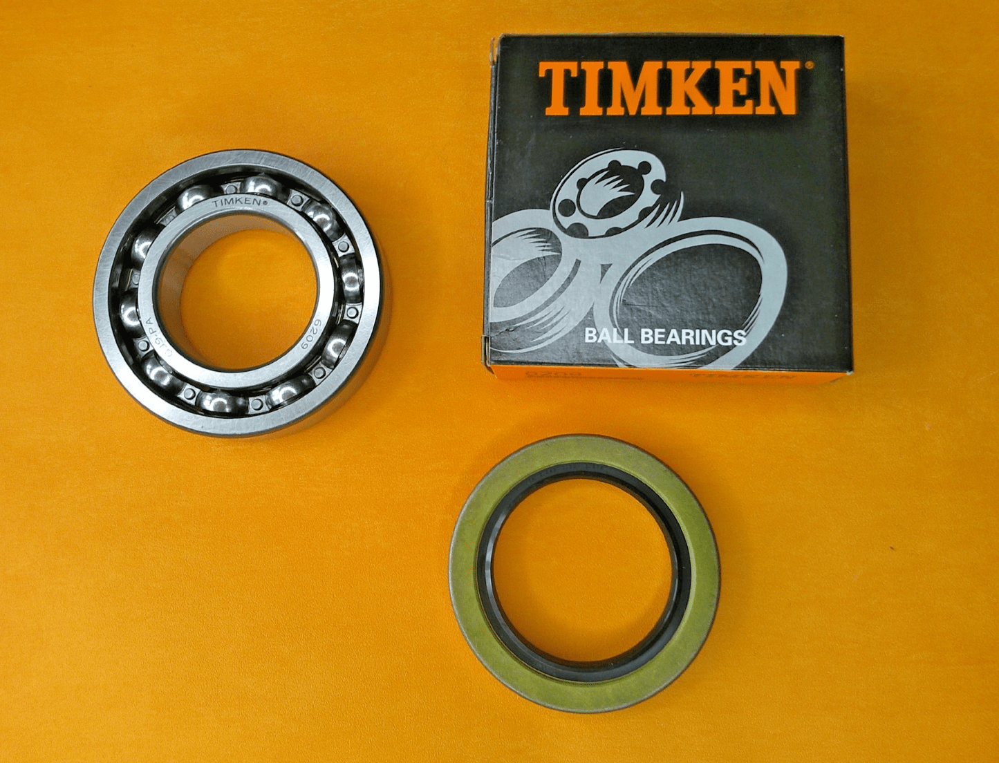 FORD ZEPHYR ZODIAC Mk3(1962-1966)NEW REAR WHEEL BEARING KIT -with TIMKEN BEARING - Vroom Classics