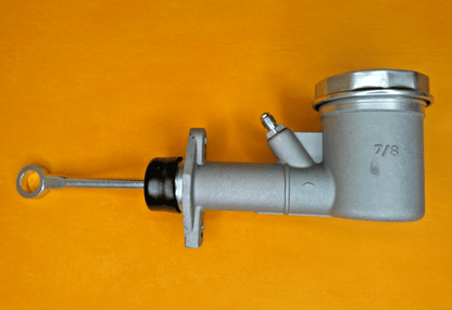 FORD ZODIAC Mk2 206E (1960-62) DISC BRAKE MASTER CYLINDER - 7/8" bore - Vroom Classics