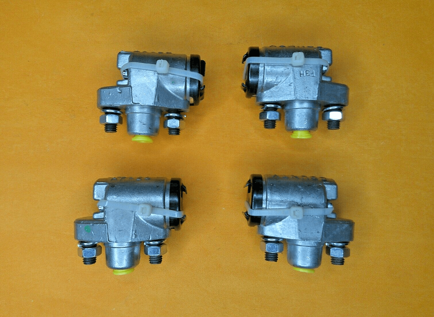 HILLMAN MINX MK3 MK4 & MK5 (1949 - 1953) FRONT BRAKE WHEEL CYLINDERS (SET of 4) - Vroom Classics