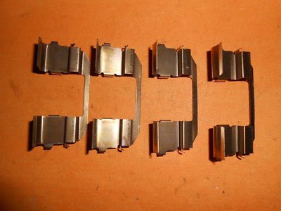 HONDA ACCORD (93 - 98) HONDA CR - V(1995 - 2002) FRONT BRAKE PAD FITTING KIT - BFK672 - Vroom Classics