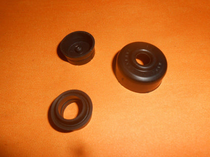 HUMBER SCEPTRE Mk1 1.6 (1965 - 1967) CLUTCH MASTER CYLINDER REPAIR KIT - SSB936 - Vroom Classics