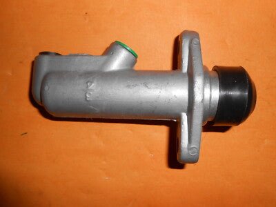 JAGUAR E - TYPE S1 S2 S3 (1961 - 1975) NEW BRAKE MASTER CYLINDER - 3/4" bore - Vroom Classics