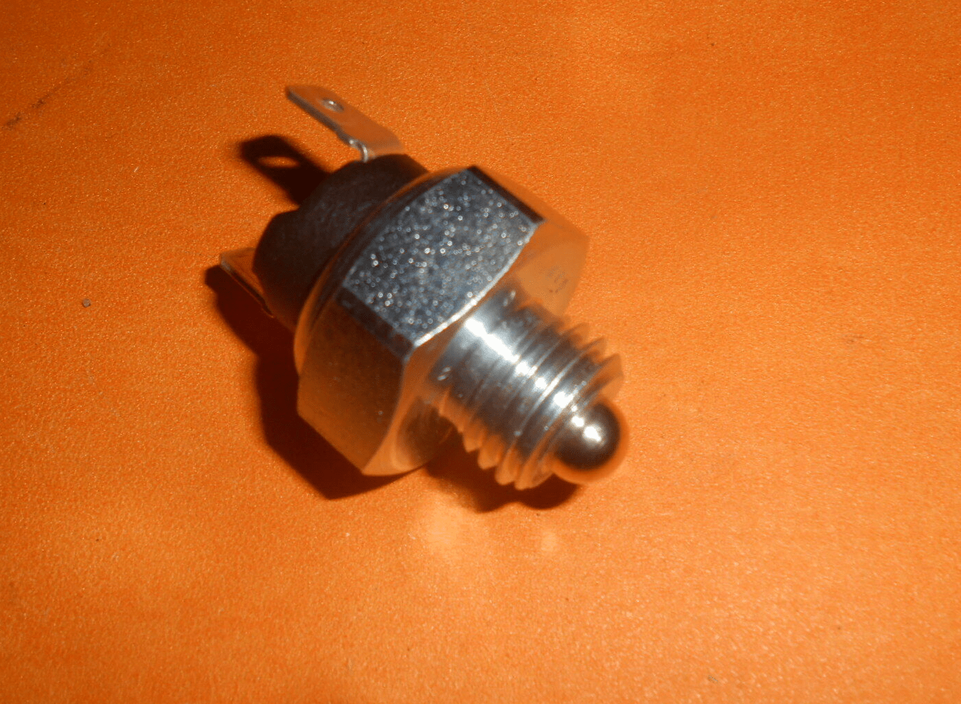 JAGUAR XJ6 2.8 3.4 4.2 (1969 - 1986) REVERSING LIGHT SWITCH - 54850 - Vroom Classics