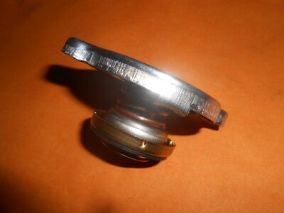 JAGUAR XK140 (1954 - 57) 4LB RADIATOR FILLER CAP - Vroom Classics