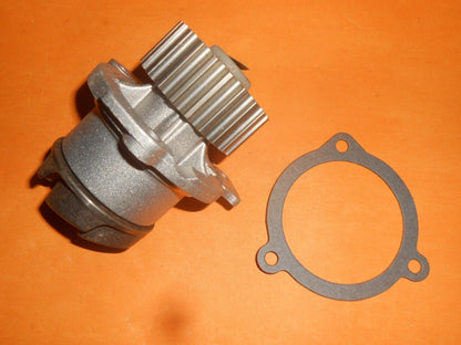 LADA SAMARA, DIVA, FORMA 1.1,1.3,1.5 (1986 - 02/1992) NOS WATER PUMP - QCP2591 - Vroom Classics