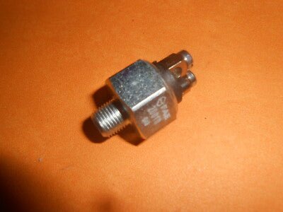 LAND ROVER 2 litre Series 1 (1953 - 56) BRAKE LIGHT SWITCH - 51620 - Vroom Classics