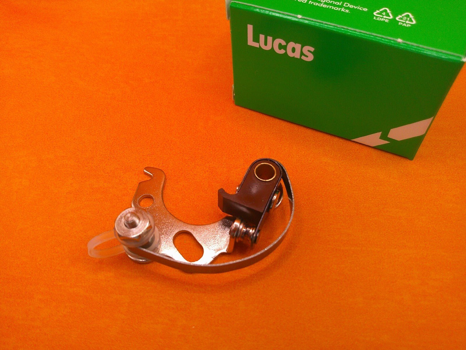 LAND ROVER 2.25L 2.6L (1959 - 74) IGNITION CONTACT SET - GENUINE LUCAS DSB101C - Vroom Classics