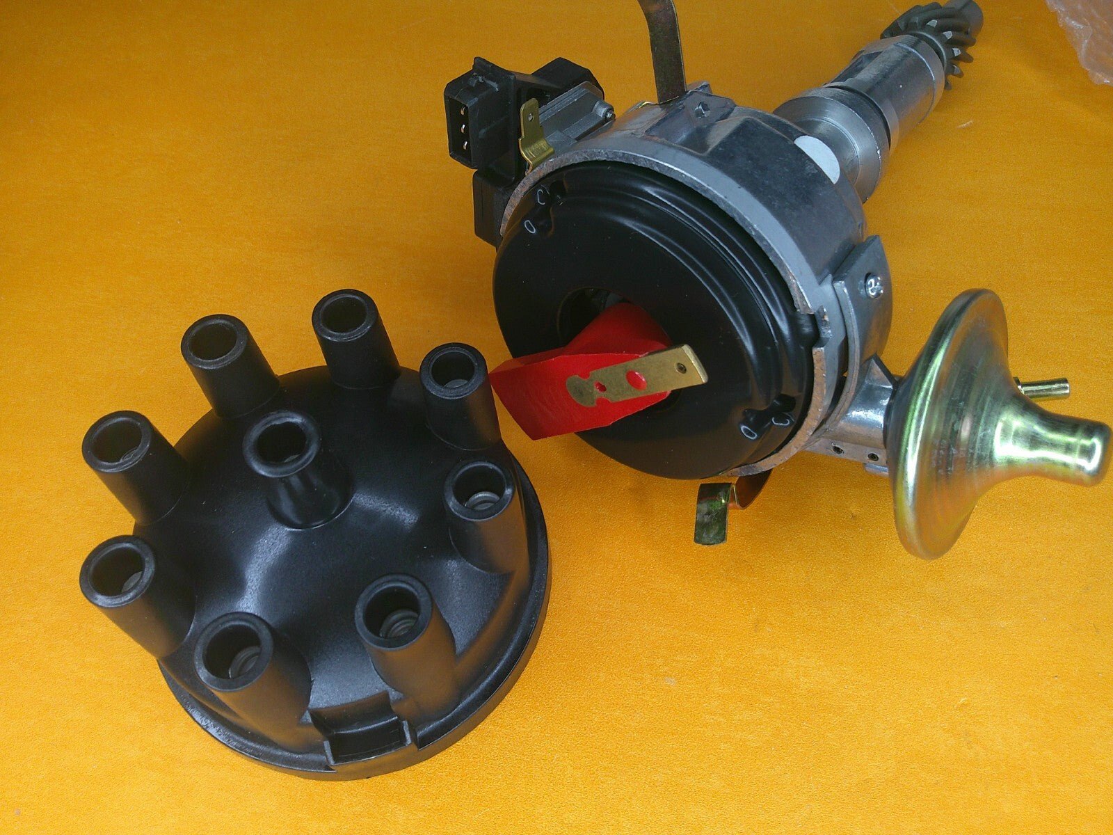 LAND ROVER 90 110 Defender 1983â1994 ELECTRONIC IGNITION DISTRIBUTOR - Vroom Classics