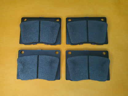 LOTUS ECLAT & ELITE 2.0 2.2 (1975 - 1982) FRONT BRAKE PADS - GENUINE BORG & BECK - Vroom Classics
