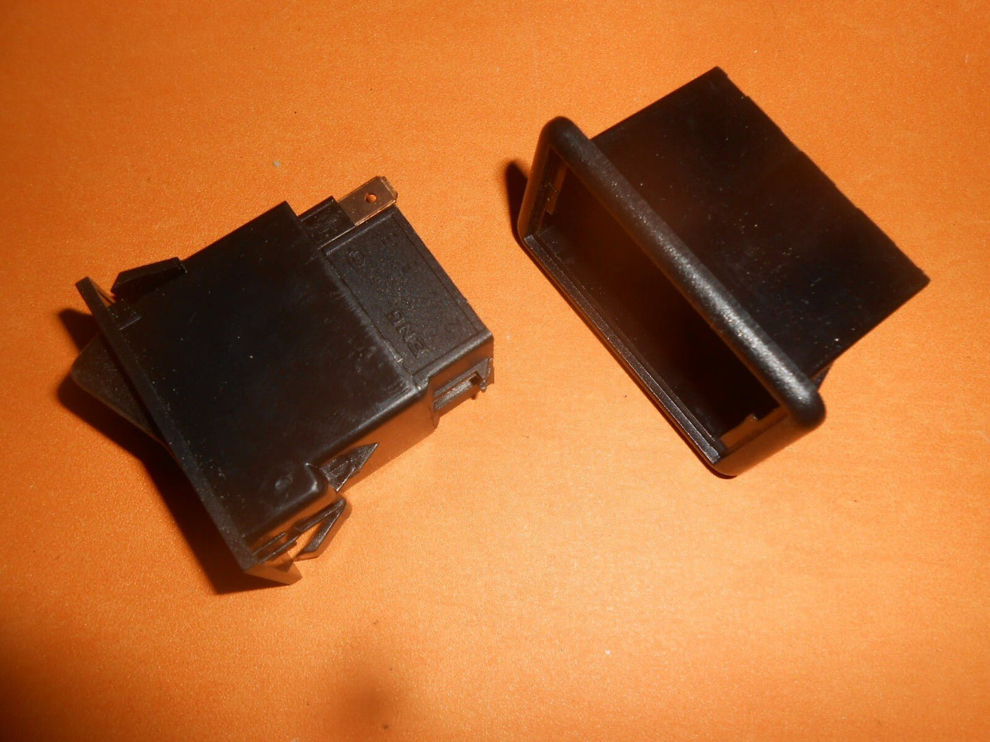 LUCAS HAZARD ROCKER SWITCH + Mounting Frame - SPB450 - Vroom Classics