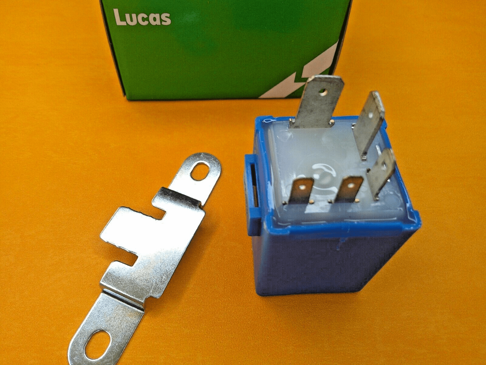 LUCAS SRB630 SPLIT CHARGE RELAY - 33441 12V 33RA 60 AMP 5 PIN - Vroom Classics