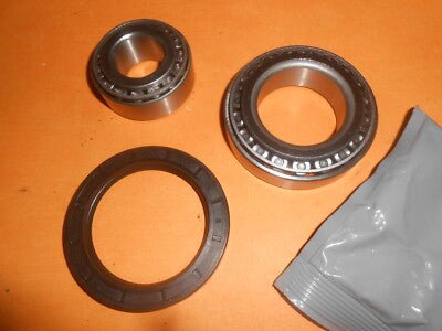 MERCEDES SPRINTER (1995 - 2006) VW LT2 (1997 - 00) FRONT WHEEL BEARING KIT - QWB1196 - Vroom Classics