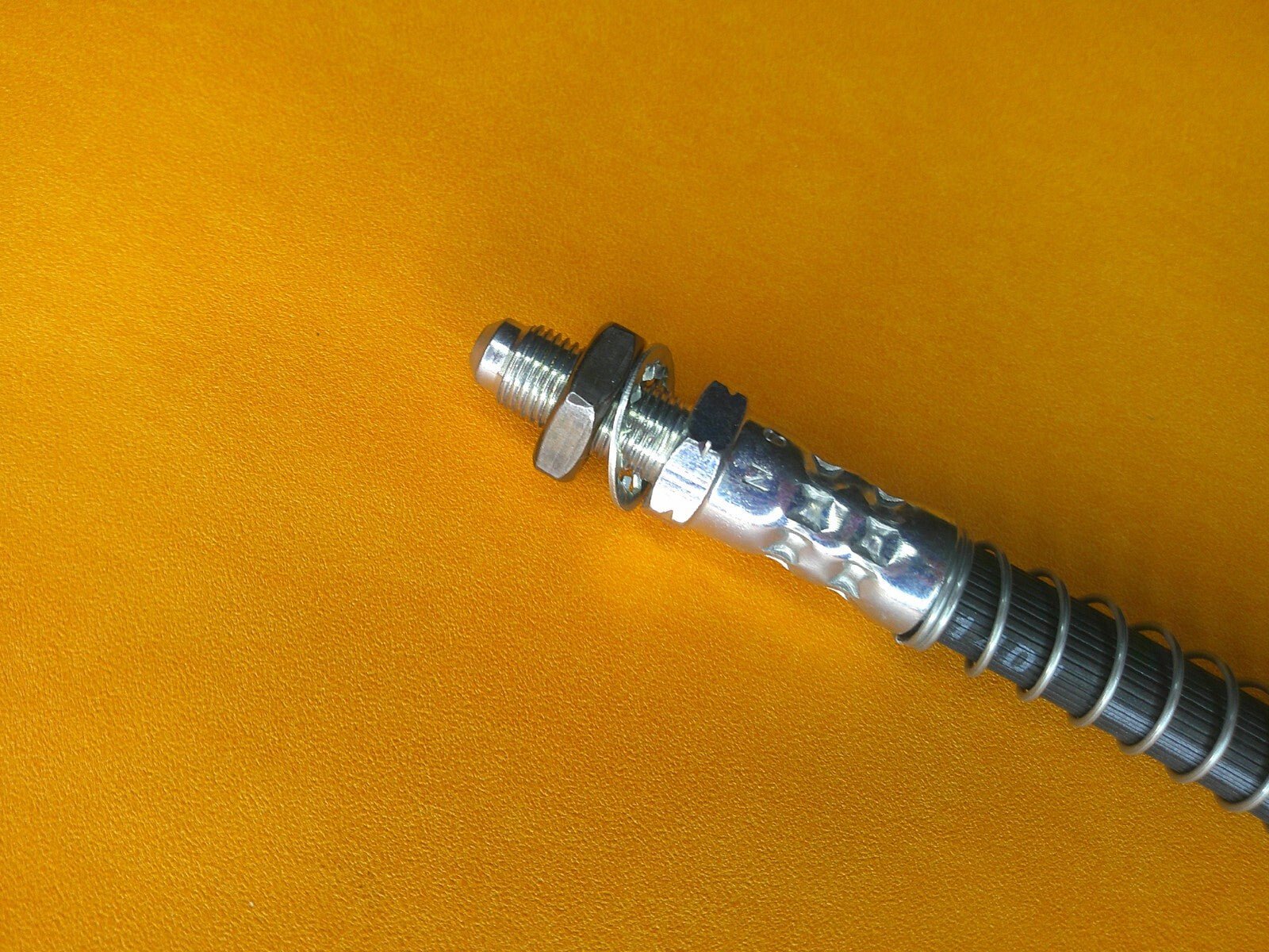 METRIC HYDRAULIC BRAKE HOSE 420mm total length (ARMOURED) Borg & Beck - Vroom Classics