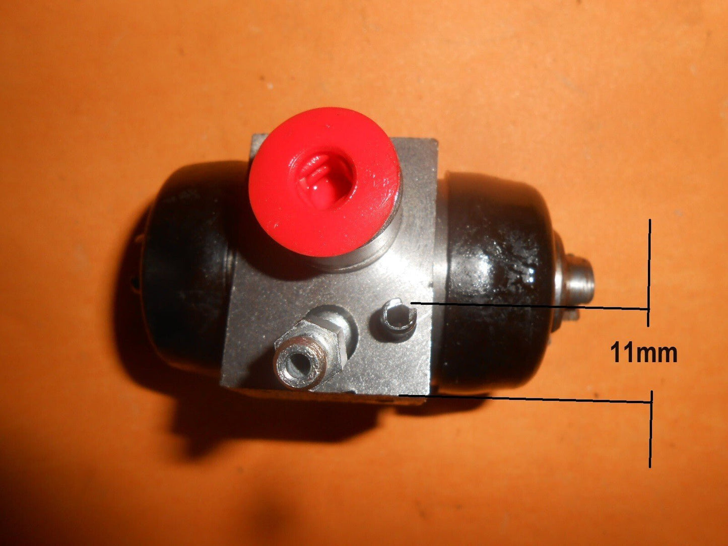 MG MGB GT (1962 - 1967) 20.30mm bore REAR BRAKE WHEEL CYLINDERS PAIR - Vroom Classics