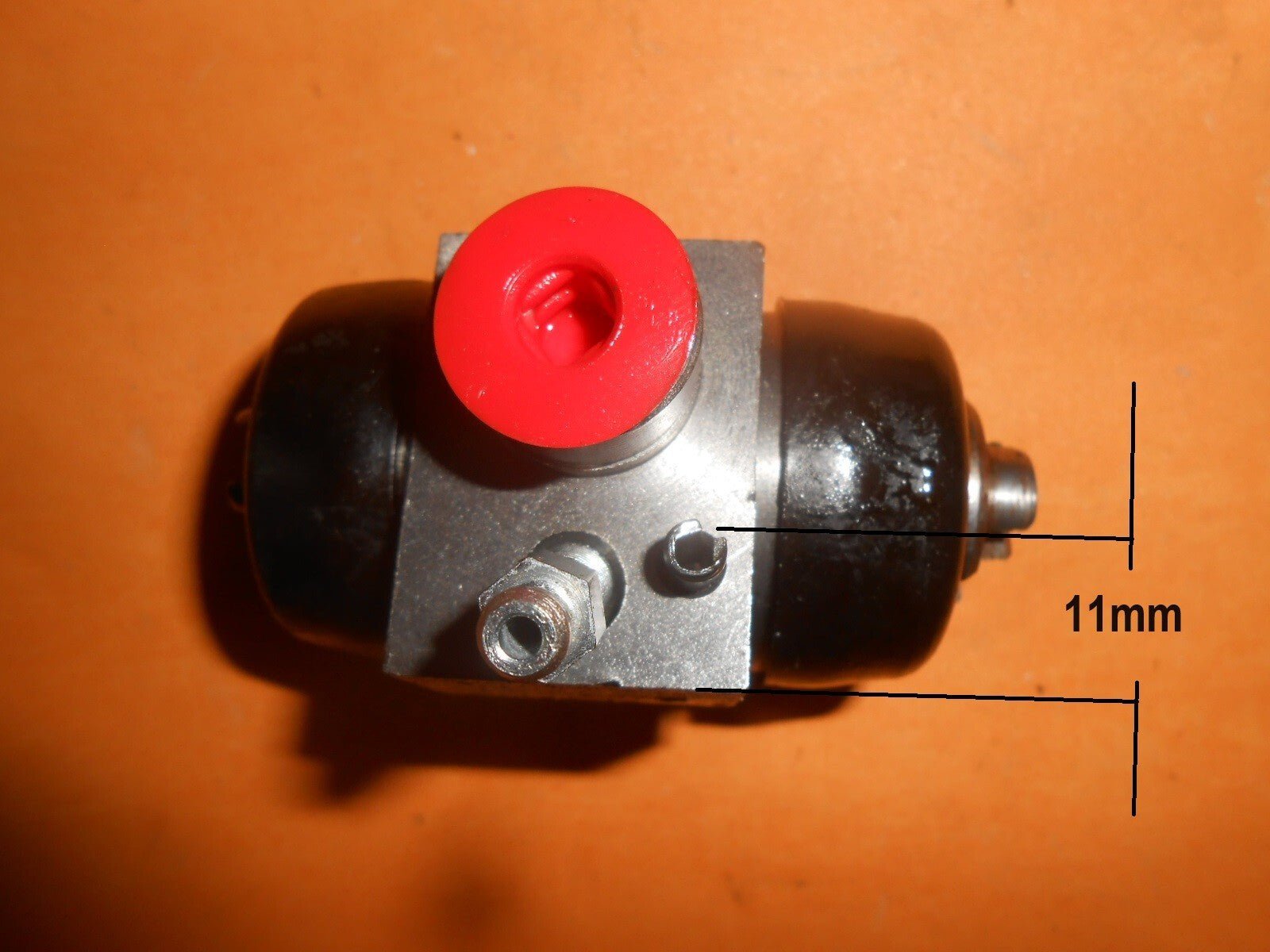 MG MGB GT (1962 - 1967) 20.30mm bore REAR BRAKE WHEEL CYLINDERS PAIR - Vroom Classics