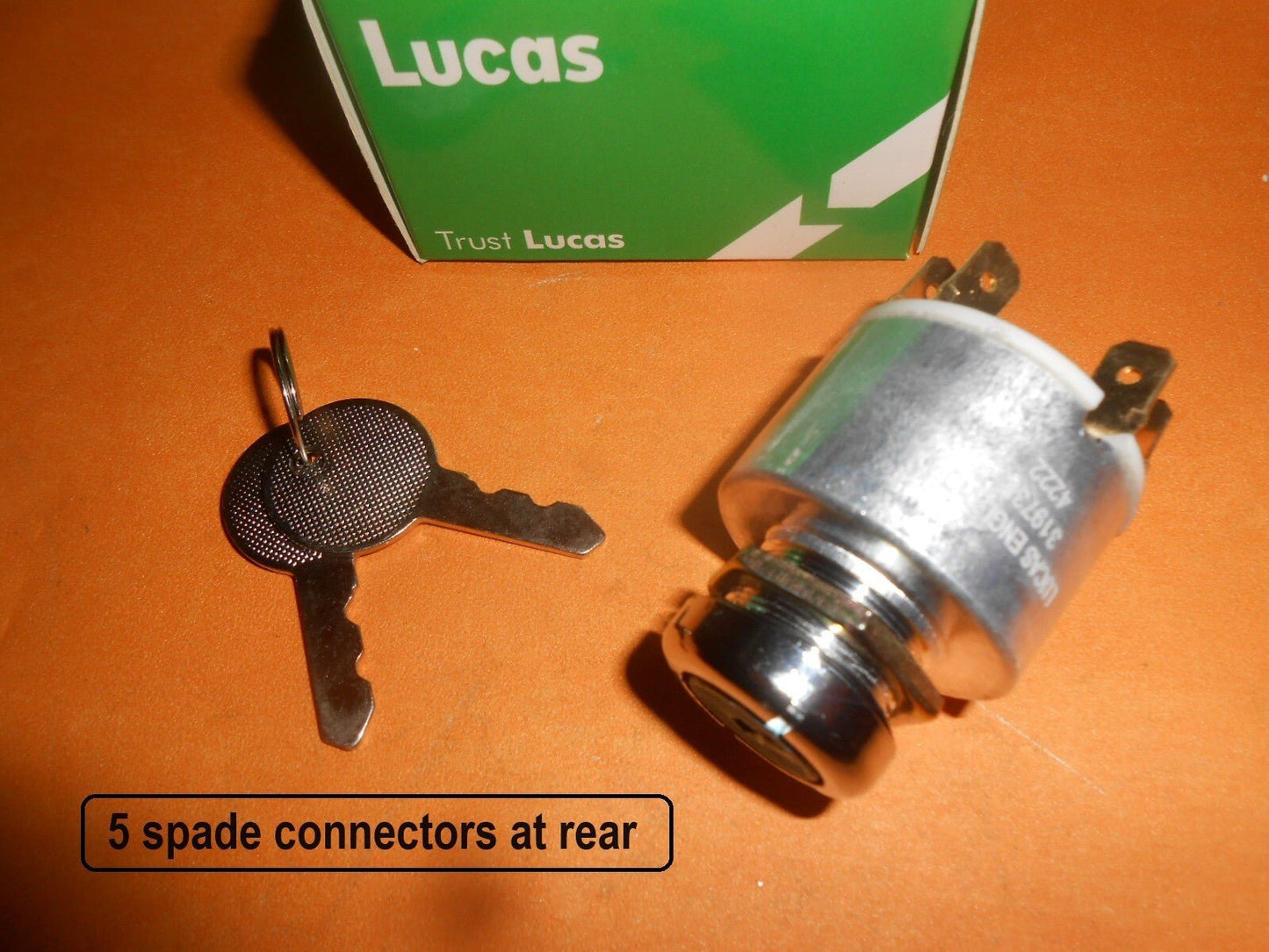 MG MGB GT (1966 - 80) 2 types!! LUCAS IGNITION SWITCH WITH LOCK BARREL + KEYS - Vroom Classics