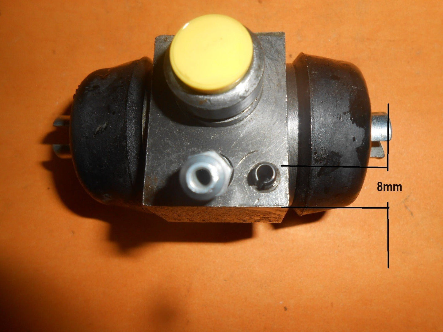 MG MGB GT 3.5 V8(1973 - 1976)REAR BRAKE WHEEL CYLINDERS PAIR (Check size =22.20mm) - Vroom Classics