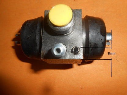 MG MGB GT 3.5 V8(1973 - 1976)REAR BRAKE WHEEL CYLINDERS PAIR (Check size =22.20mm) - Vroom Classics