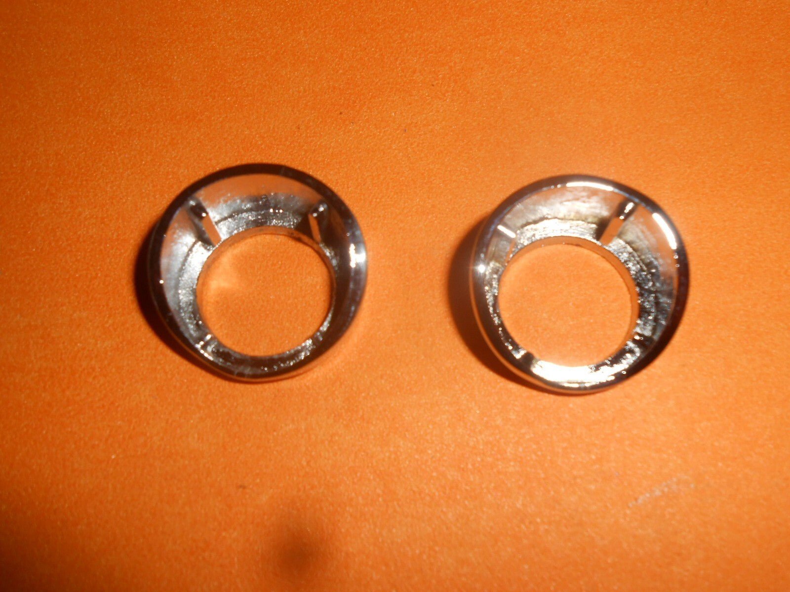 MG MGB GT WINDSCREEN WIPER CHROME BEZELS x 2 - Vroom Classics