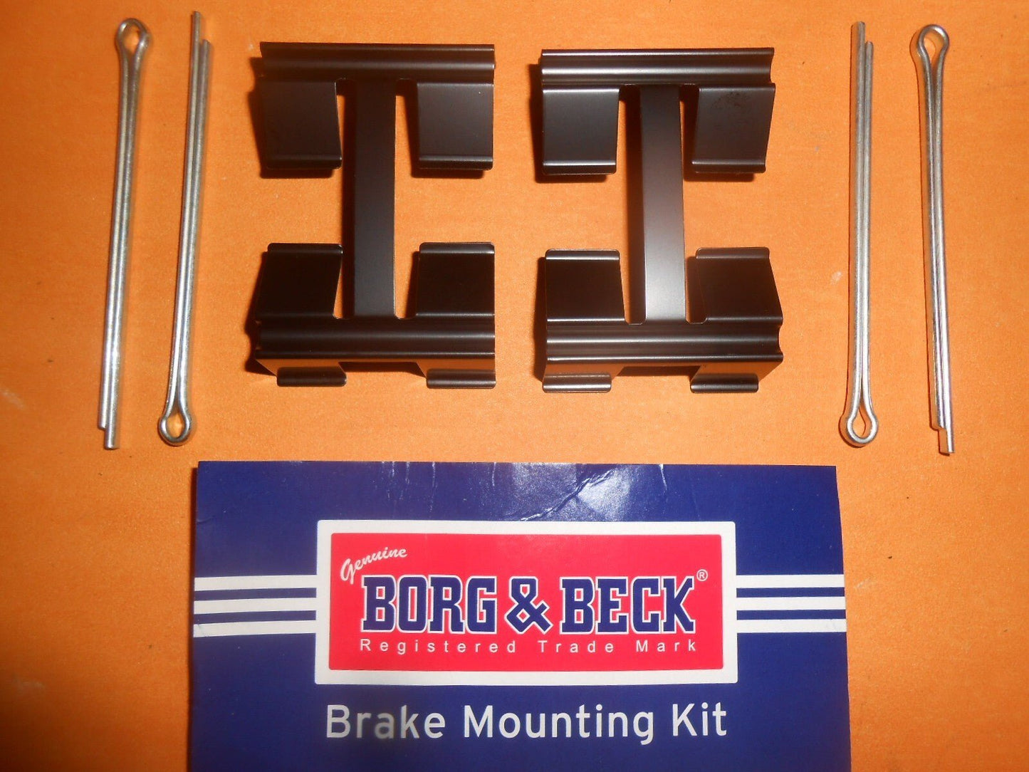 MG MIDGET (1965 - 79) BRAKE PAD FITTING KIT PINS & CLIPS (Borg & Beck) - Vroom Classics