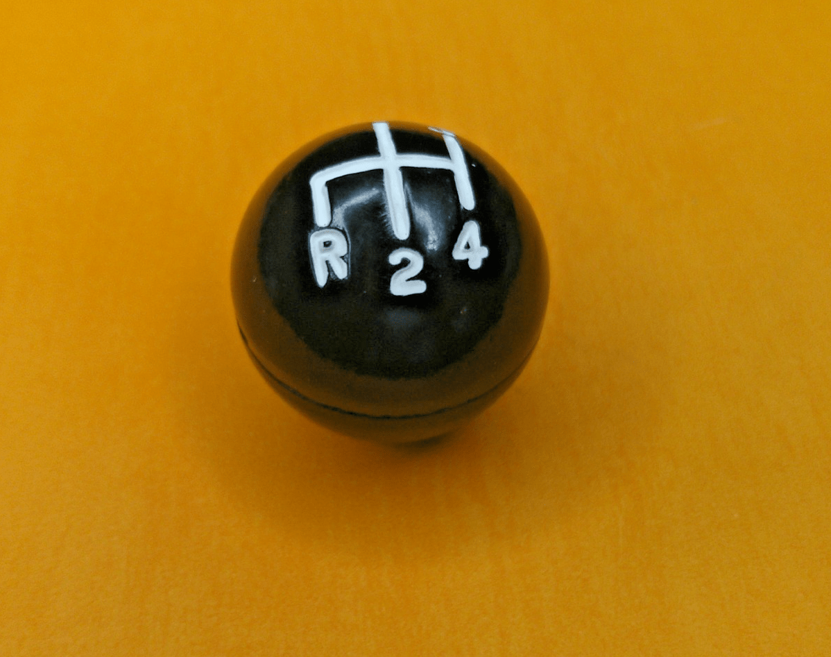 MGB MGB - GT MGC MGC - GT (1967 - 1972) GEAR LEVER KNOB ROUND (4 SPEED MANUAL) - Vroom Classics