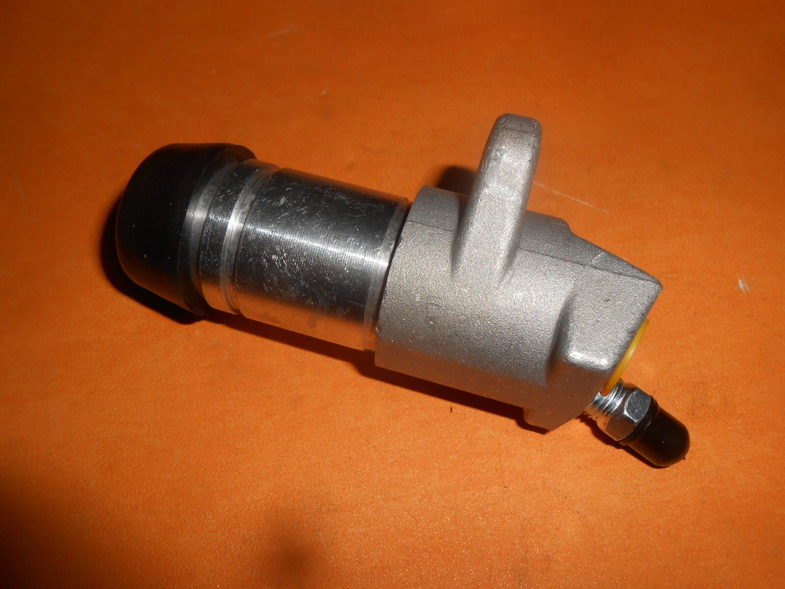 MORGAN 4/4 (1961 - 66) NEW CLUTCH SLAVE CYLINDER - 3/4" bore - Vroom Classics