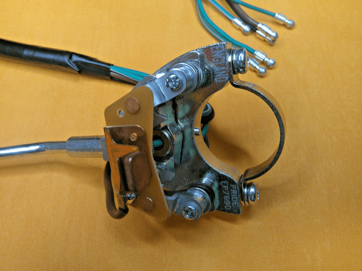 MORRIS MINOR 1000 COLUMN INDICATOR SWITCH - 37SA 31883 - Vroom Classics