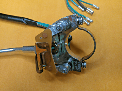 MORRIS MINOR 1000 COLUMN INDICATOR SWITCH - 37SA 31883 - Vroom Classics