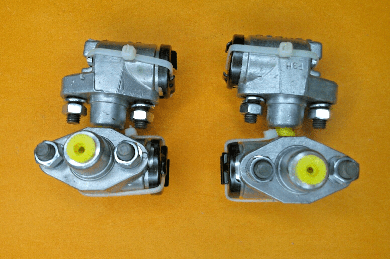 MORRIS OXFORD MO (1949 - 54) FRONT BRAKE WHEEL CYLINDERS(SET of 4) - Vroom Classics
