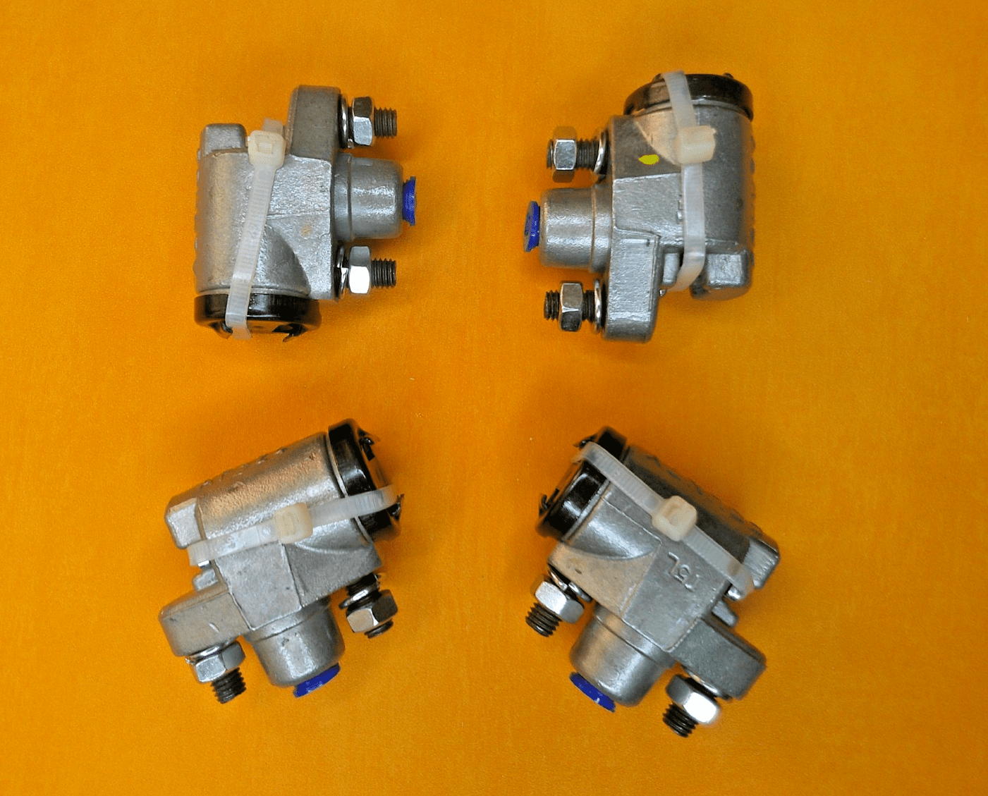 MORRIS SIX (1948 - 53) FRONT BRAKE WHEEL CYLINDERS (SET of 4) - Vroom Classics
