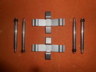 OPEL SENATOR 2.0, 2.2, 2.3TD (1979 - 1987) REAR BRAKE PAD Fixing Kit - GBK1368 - Vroom Classics