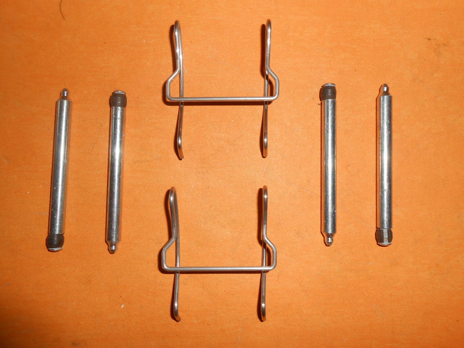 PEUGEOT 106 (1998 - 2004) BRAKE PAD Fixing Kit - GBK1048 - Vroom Classics