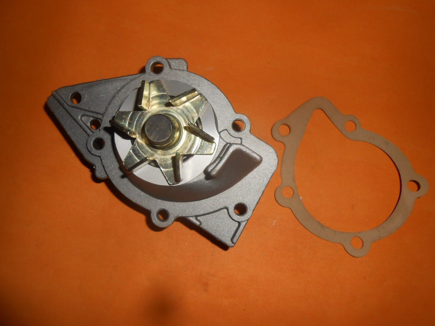 PEUGEOT 205 1.6i,1.9i (1992 - 98)PEUGEOT 309 1.9i (1989 - 93) NEW WATER PUMP - QCP2891 - Vroom Classics
