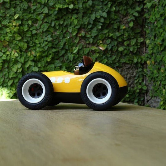 Playforever Egg Roadster Yellow - Vroom Classics