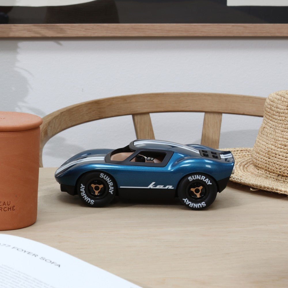 PLAYFOREVER KEN CASH BLUE - Vroom Classics