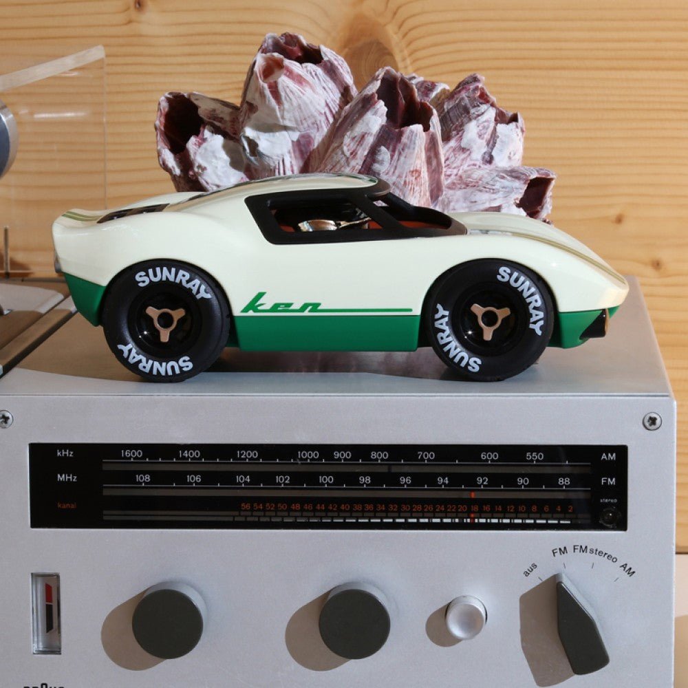 PLAYFOREVER KEN CLINE GREEN - Vroom Classics