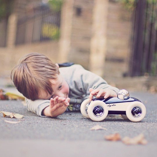 Playforever Midi Clyde Racing Car Midnight - Vroom Classics