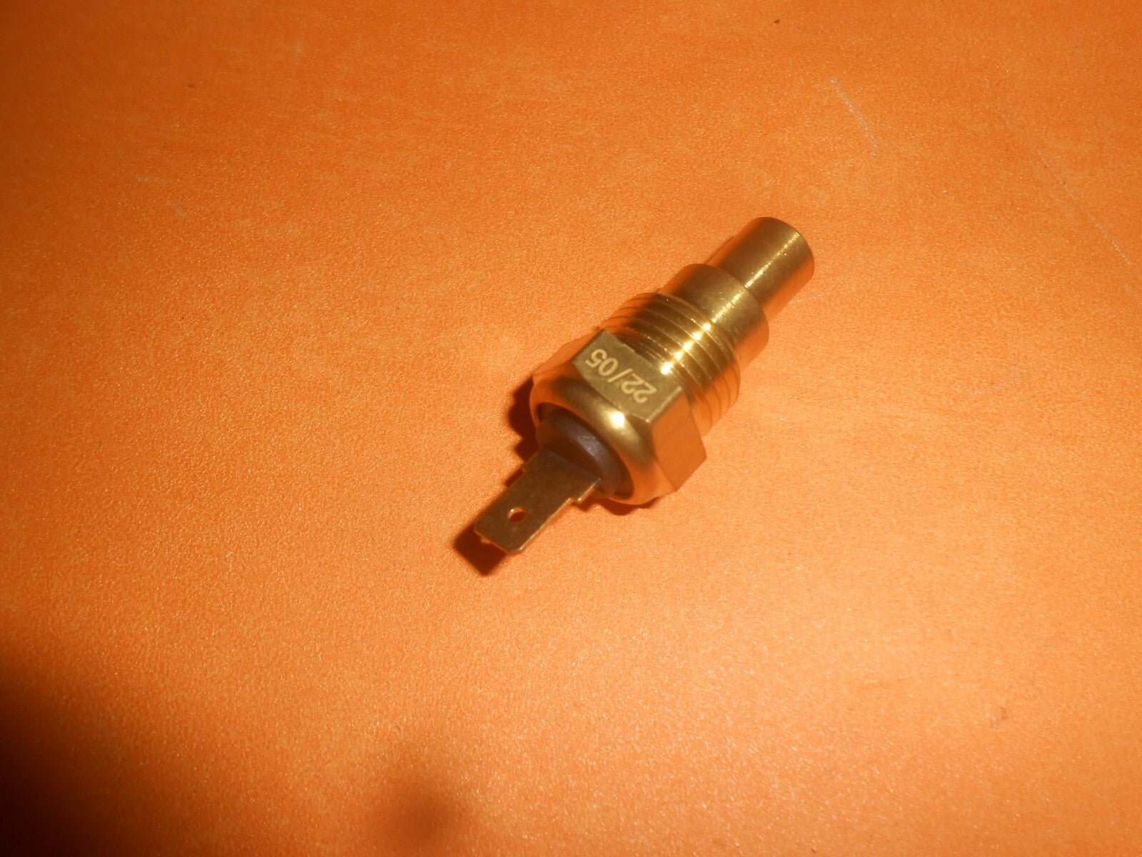 RANGE ROVER 2.9i V8 EFi NEW TEMPERATURE SENDER SWITCH - PRC7918 - Vroom Classics