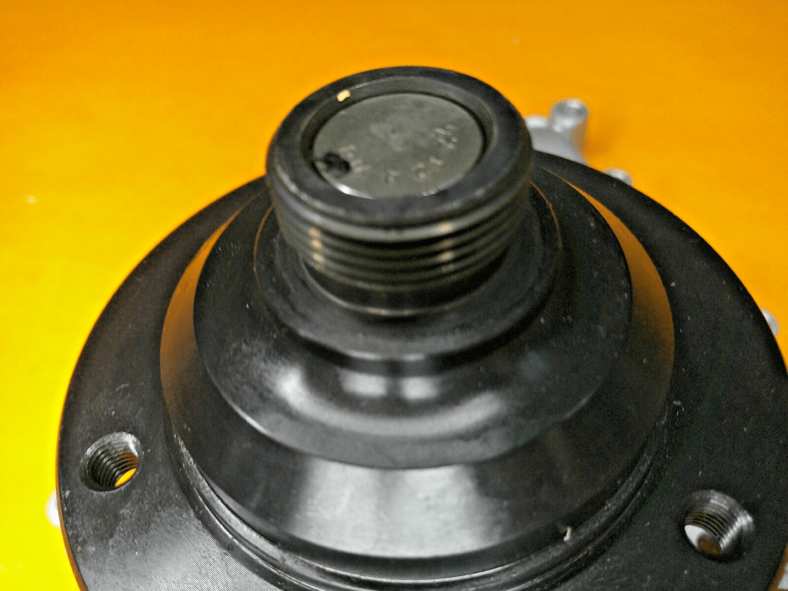 RANGE ROVER 3.5i 4.0i 4.3i V8 (1985 - 95) NEW WATER PUMP - BWP1803 - Borg & Beck - Vroom Classics